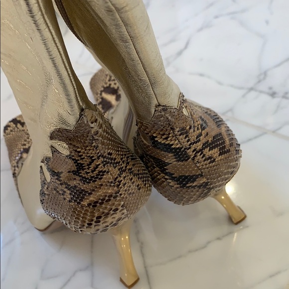 Gold snakeskin boots - Picture 3 of 6